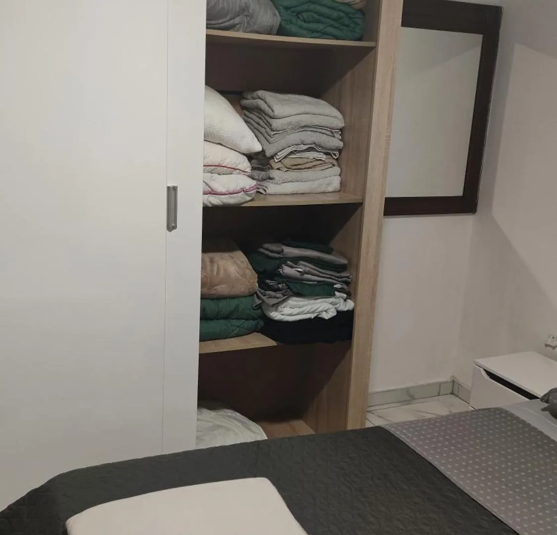 Hedonist 100 Airport 10Min And Free Parking Apartment Thessaloniki